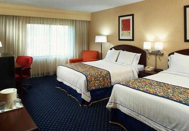 Courtyard By Marriott Cleveland Willoughby Hotel Eksteriør billede