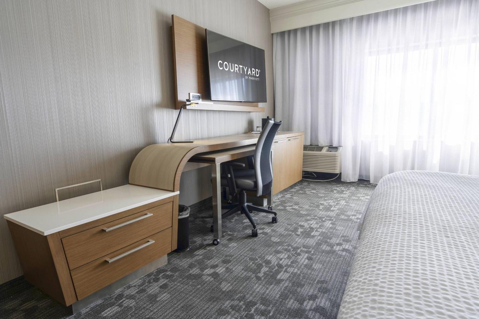 Courtyard By Marriott Cleveland Willoughby Hotel Eksteriør billede