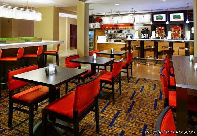 Courtyard By Marriott Cleveland Willoughby Hotel Restaurant billede