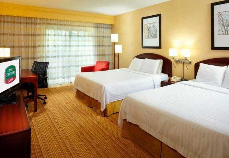 Courtyard By Marriott Cleveland Willoughby Hotel Værelse billede